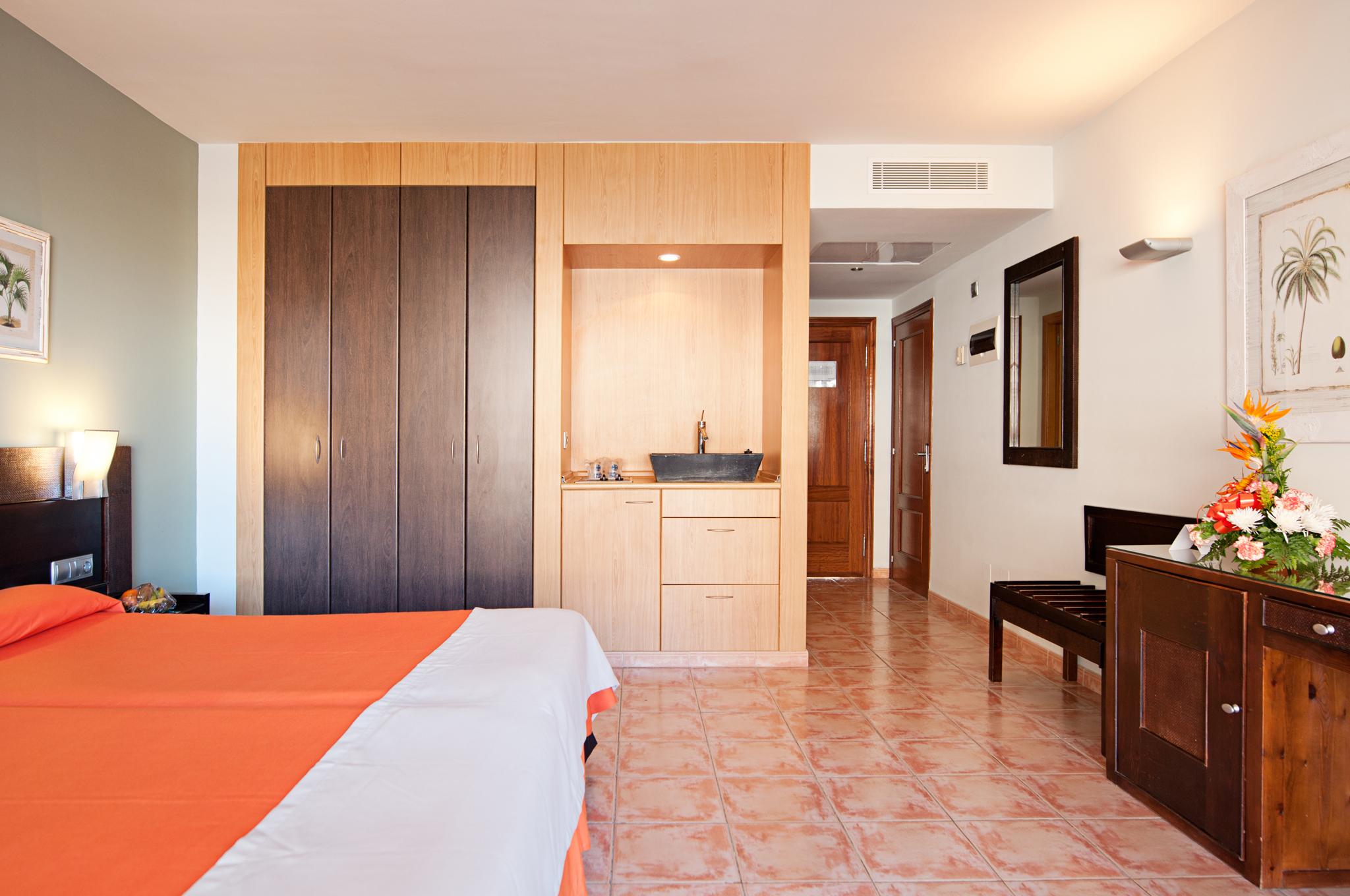 Hotel Livvo Lago Taurito & Aquapark エクステリア 写真