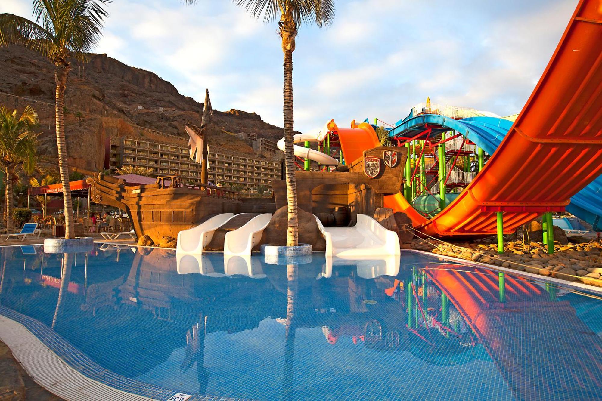 Hotel Livvo Lago Taurito & Aquapark エクステリア 写真
